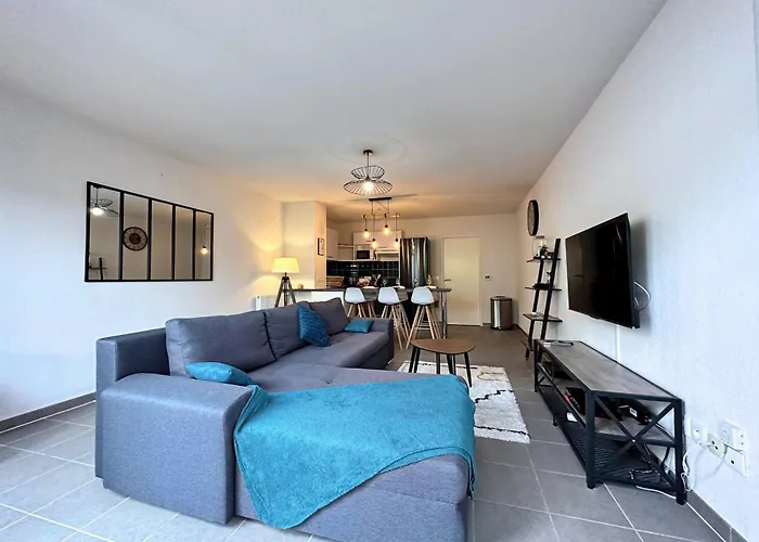 Holiday home Lumineuse T3 - Proche Aeroport Meett Airbus *