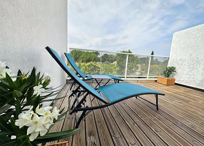 Holiday home Lumineuse T3 - Proche Aeroport Meett Airbus